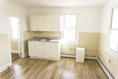 Main picture of 138 Dundaff St