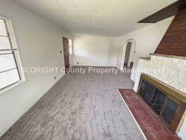Main picture of 190 Henderson Ave