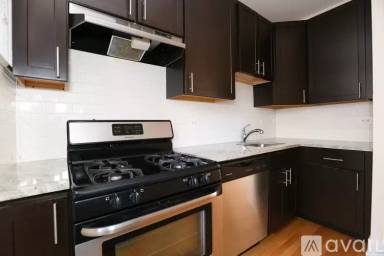 Main picture of 4535 N Leavitt St