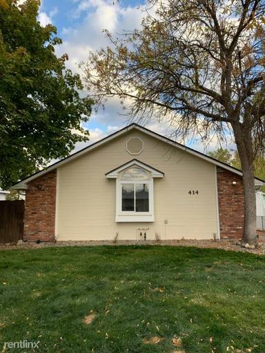 Main picture of 418 W Knox Ave