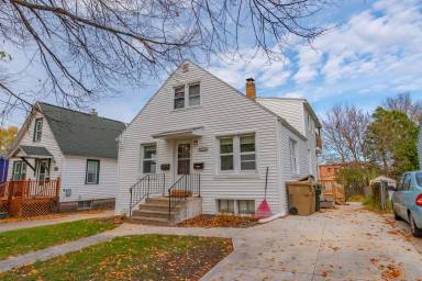 Main picture of 2726 Union St