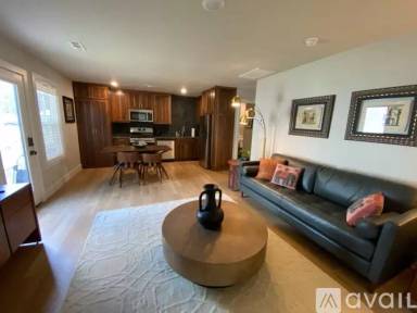 Main picture of 417 SE 10th St