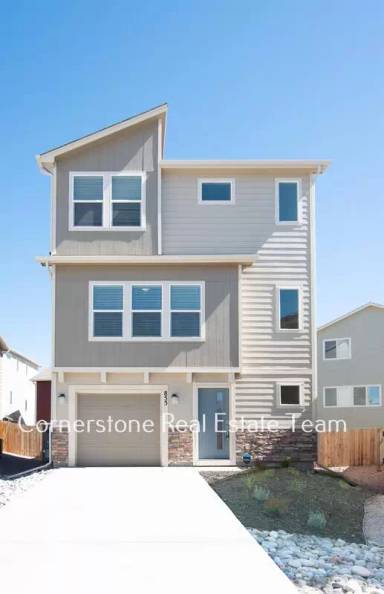 Main picture of 815 Endeavor Way