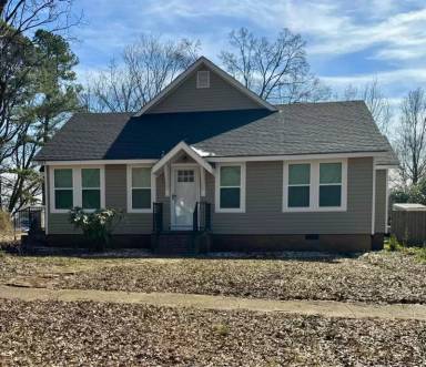Main picture of 305 E Gilmore St