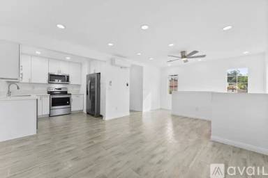 Main picture of 11852 Arborlake Way