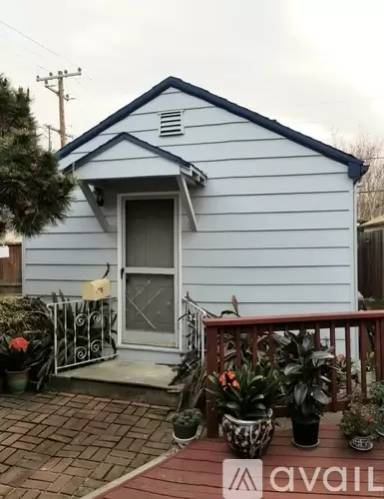 Main picture of 201 Elder Ave