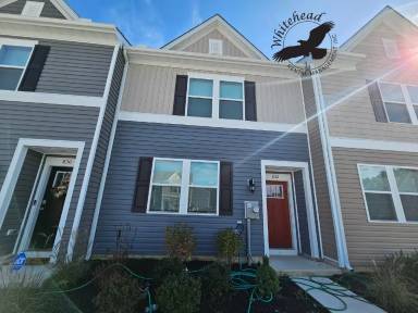 Main picture of 832 Derwent Ln