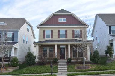 Main picture of 2004 Aventon Ln