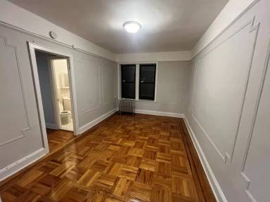 Main picture of 4318 39th Pl