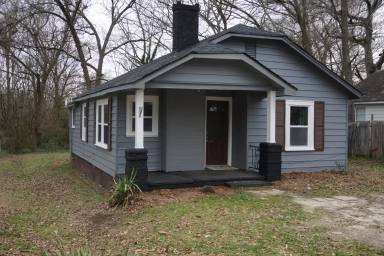 Main picture of 215 Proctor St