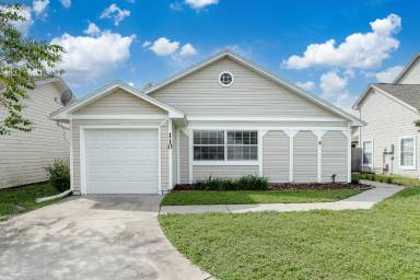 Main picture of 110 Riverraft Ct