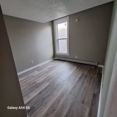 Main picture of 204 Main St