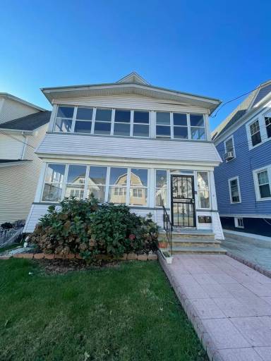 Main picture of 4 Glennon Pl
