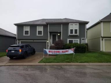 Main picture of 722 E 125th St