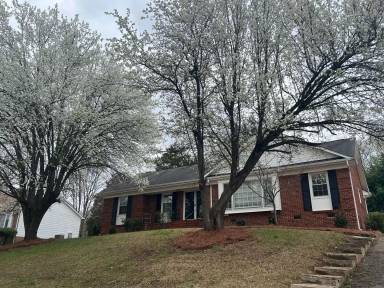 Main picture of 9222 Robert Frost Ln