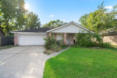 Main picture of 2523 Village Way Dr