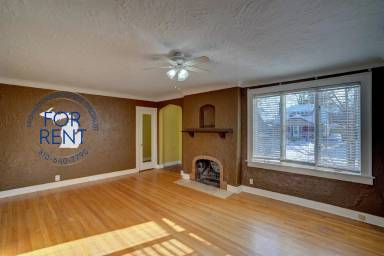 Main picture of 2468 Thomas St