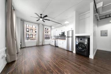 Main picture of 7 S Howard St