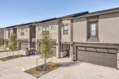 Main picture of Pershing Pointe Villas