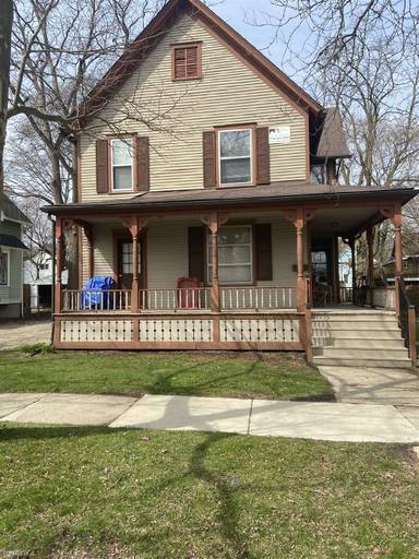 Main picture of 532 S 1st St