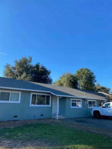 Main picture of 2742 Helen St