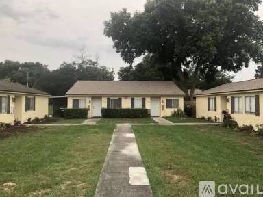 Main picture of 7426 Villas Oak Ct
