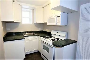 Main picture of 3517 W Grace St
