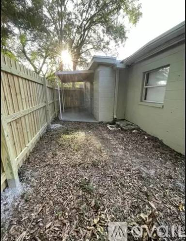 Main picture of 1605 E Maple Ave