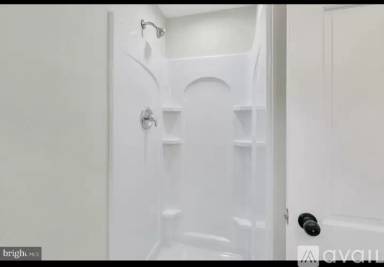 Main picture of 208 Woodgreen Ct