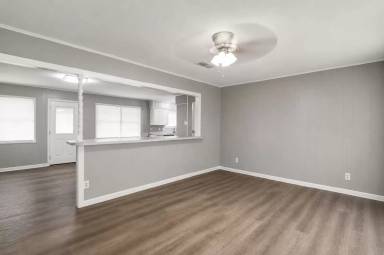 Main picture of 104 San Saba Ln