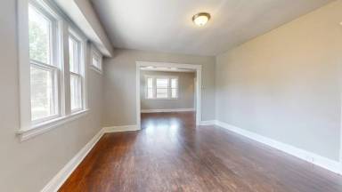 Main picture of 3001 Denison Ave