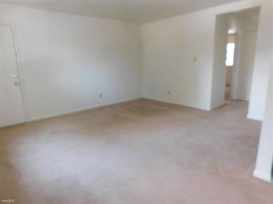 Main picture of 116 W 36th St
