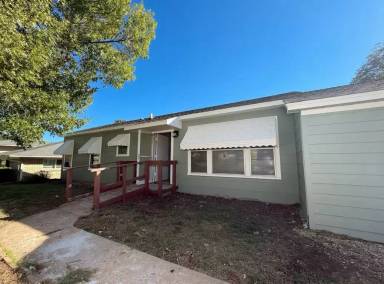 Main picture of 1512 W Day St