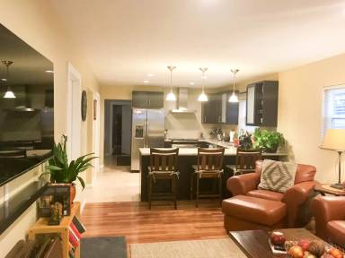 Main picture of 1146 S Washington St