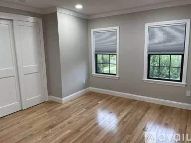 Main picture of 24 Spring St