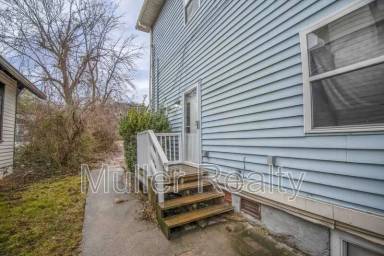 Main picture of 1705 Washington Ave