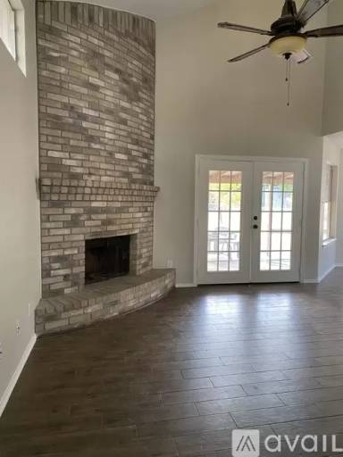 Main picture of 16210 Parkway Dr