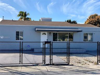 Main picture of 1836 NW 16th Ter