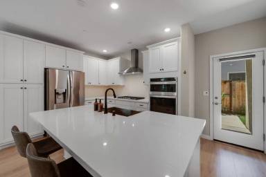Main picture of 3012 Endsley Ave