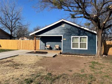 Main picture of 858 Poplar St