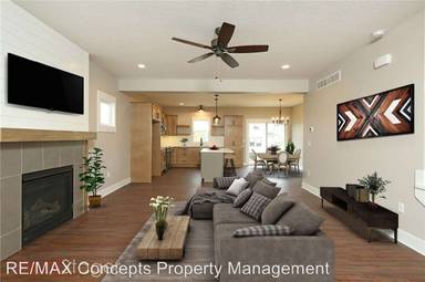 Main picture of 950 Breakwater Pl
