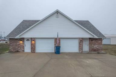Main picture of 125 Hayes Rd