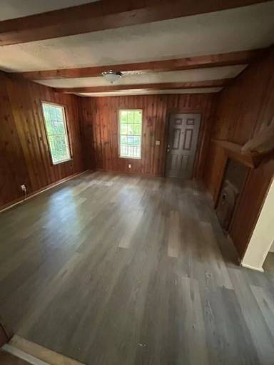 Main picture of 82 Maple St