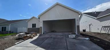 Main picture of 532 S Austin Ave