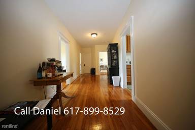 Main picture of 11 Park Dr