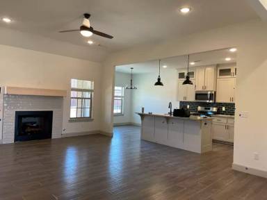 Main picture of 1036 Tracey Ln