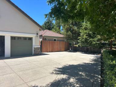 Main picture of 2971 Begonia Ct