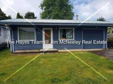 Main picture of 247 SE Oar Ave