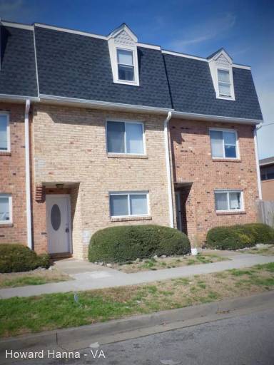Main picture of 9633 Warwick Ave