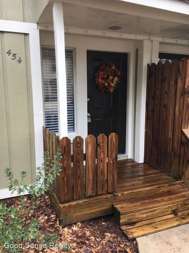 Main picture of 454 Forest Hills Dr